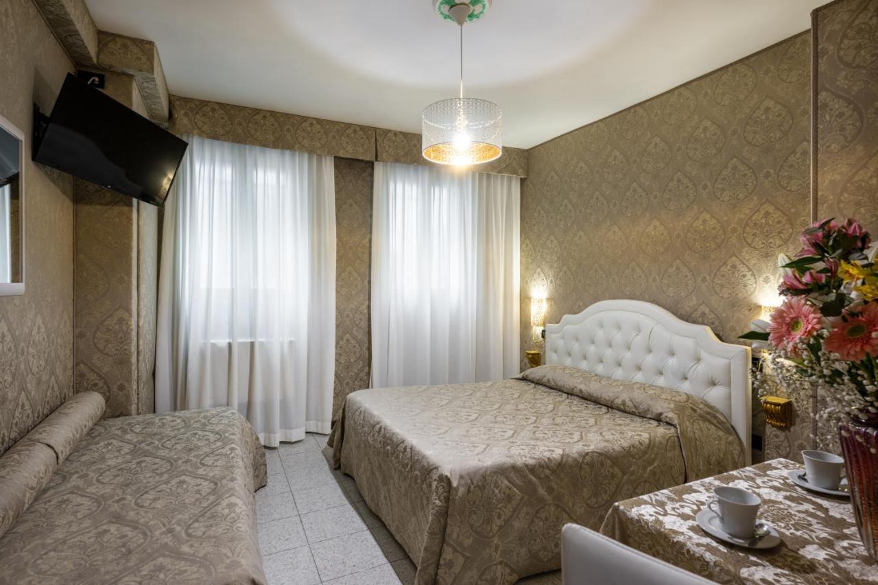 Chambre Triple - Rez-de-Chaussée